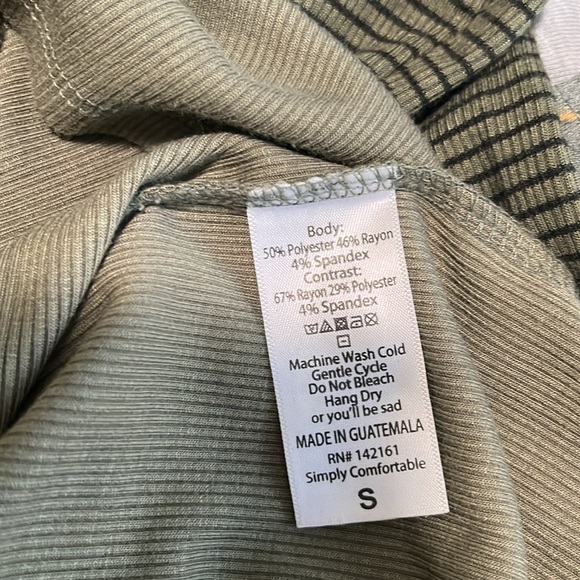 Lula Roe Randy shirt - Picture 4 of 5